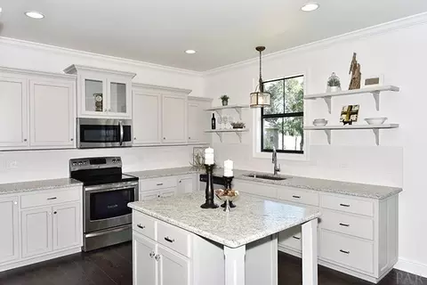 5402 Southlake Dr, Pace, FL 32571 photo 5