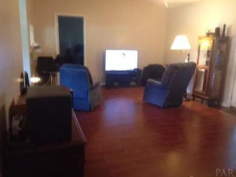 5748 Loring Dr, Milton, FL 32583 photo 8