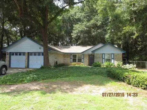 5748 Loring Dr, Milton, FL 32583 photo 1