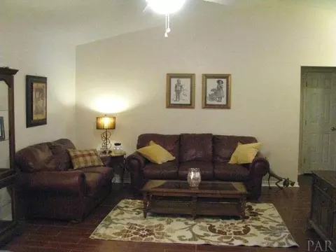 5748 Loring Dr, Milton, FL 32583 photo 4
