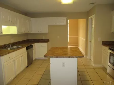 1663 Condor Dr, Cantonment, FL 32533 photo 4