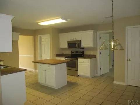 1663 Condor Dr, Cantonment, FL 32533 photo 3