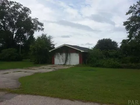 4903 Dixonville Rd, Jay, FL 32565 photo 4