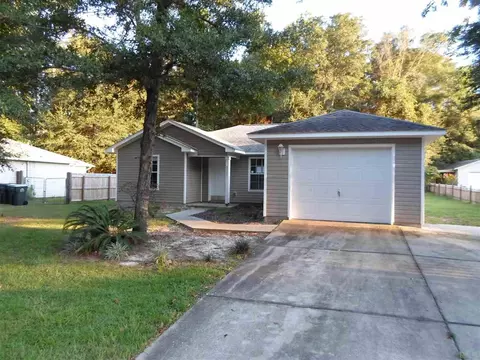 6221 Forest Dr, Milton, FL 32570 photo 1