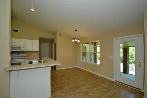 4826 Ribault Ln, Milton, FL 32583 photo 10