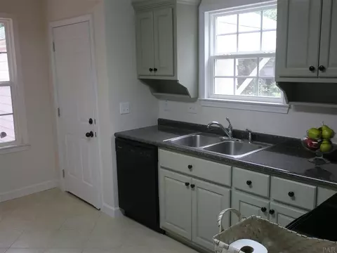 310 Pace Pkwy, Cantonment, FL 32533 photo 4