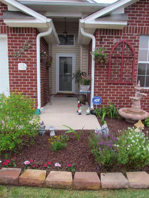 646 Hanley Downs Dr, Cantonment, FL 32533 photo 6