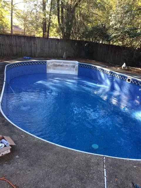 827 Chippendale Pl, Cantonment, FL 32533 photo 5