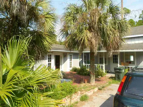 7362 Bain Dr, Milton, FL 32583 photo 2