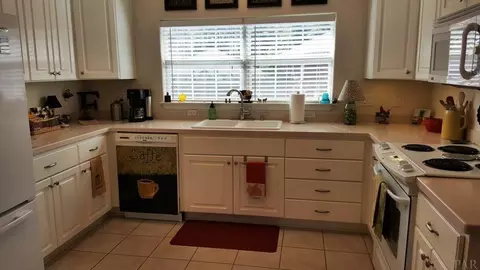 3193 Byron Pl, Cantonment, FL 32533 photo 9