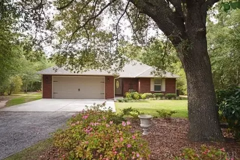 6135 Cedar Tree Dr, Milton, FL 32570 photo 1