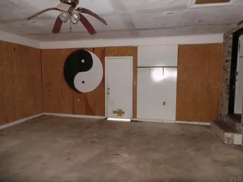 6458 Oakcrest Rd, Milton, FL 32570 photo 4