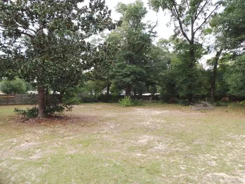 6458 Oakcrest Rd, Milton, FL 32570 photo 3