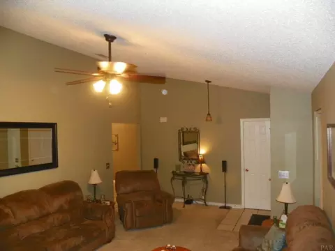 5583 Chantilly Cir, Milton, FL 32583 photo 5