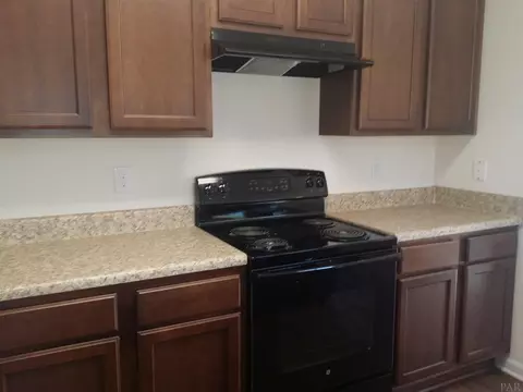 5877 Little Leaf Ct, Milton, FL 32570 photo 8