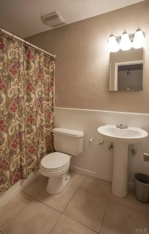 5718 Doris St, Milton, FL 32570 photo 9