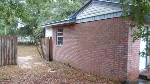 6664 Maple St, Milton, FL 32570 photo 3