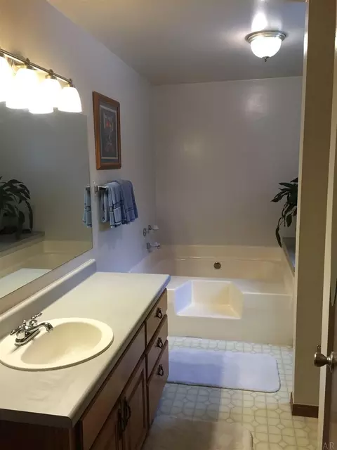 4517 Amblewood Ct, Pace, FL 32571 photo 18