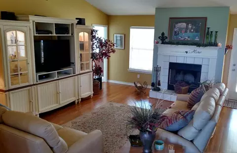 2423 Pine Forest Rd, Cantonment, FL 32533 photo 2