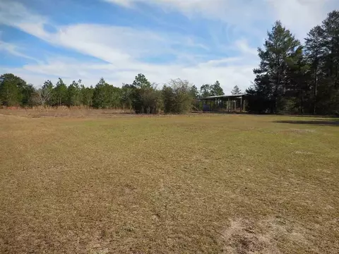 4748 Douglas Dr, Milton, FL 32583 photo 4
