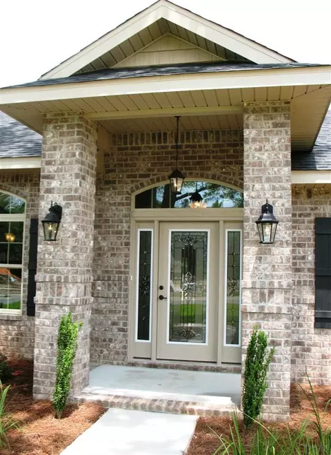 9201 Iron Gate Blvd, Milton, FL 32570 photo 2