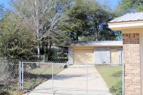 6570 Oakcrest Rd, Milton, FL 32570 photo 5