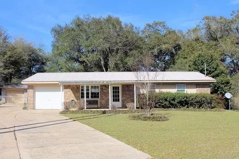 6570 Oakcrest Rd, Milton, FL 32570 photo 1