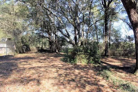 6570 Oakcrest Rd, Milton, FL 32570 photo 8