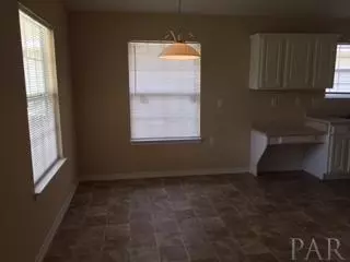 2377 Bur Oak Dr, Cantonment, FL 32533 photo 6