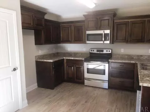 5565 Bellview Ct, Milton, FL 32583 photo 4