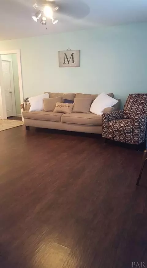 5863 Locust St, Milton, FL 32570 photo 5