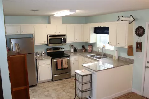 5863 Locust St, Milton, FL 32570 photo 10