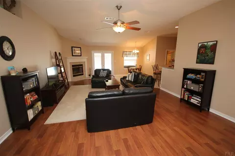 4892 Broadleaf Dr, Pace, FL 32571 photo 9
