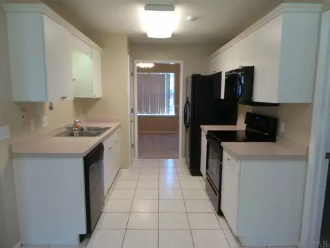 5574 Chantilly Cir, Milton, FL 32583 photo 9