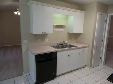 5574 Chantilly Cir, Milton, FL 32583 photo 10