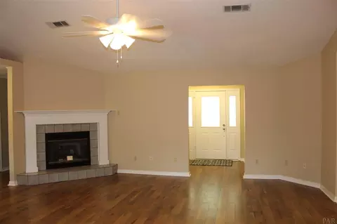 4820 Longleaf Dr, Pace, FL 32571 photo 5