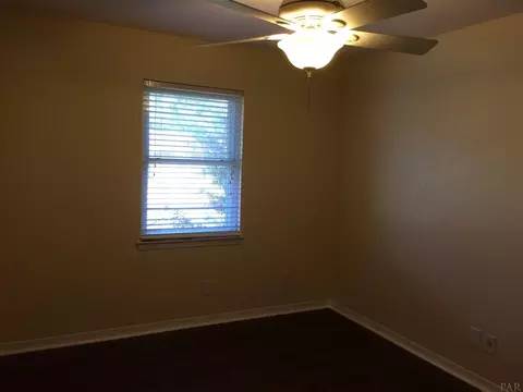 5735 Divot Ln, Milton, FL 32570 photo 3