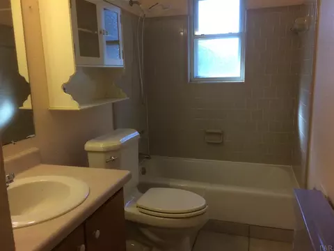 5735 Divot Ln, Milton, FL 32570 photo 4