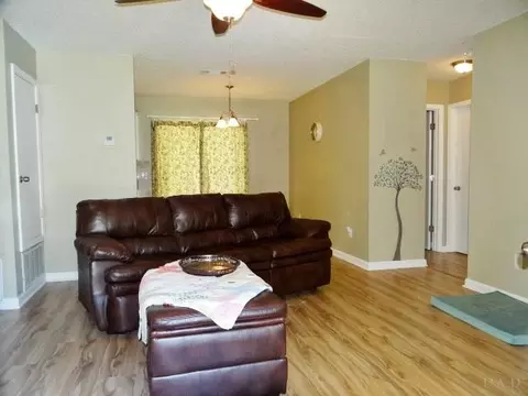 6542 Sinclair St, Milton, FL 32570 photo 5