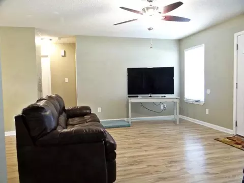 6542 Sinclair St, Milton, FL 32570 photo 9