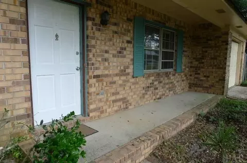 4237 Queens Ct, Pace, FL 32571 photo 4