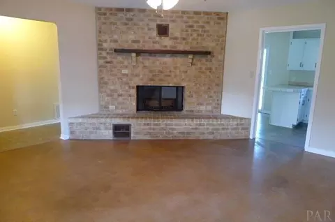 4237 Queens Ct, Pace, FL 32571 photo 9
