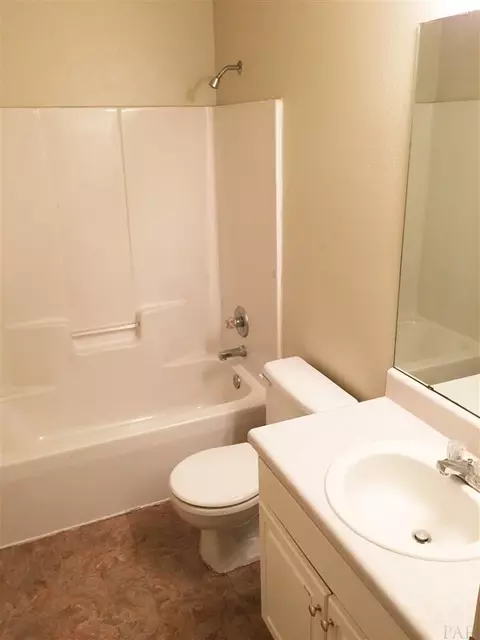 Undisclosed, Cantonment, FL 32533 photo 9