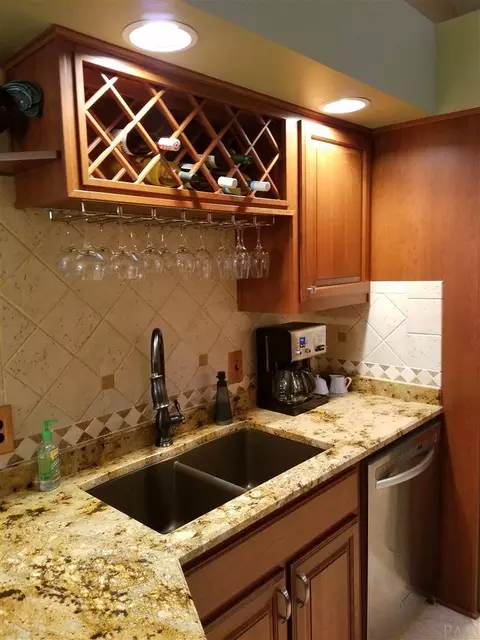 1010 Brandermill Dr, Cantonment, FL 32533 photo 6