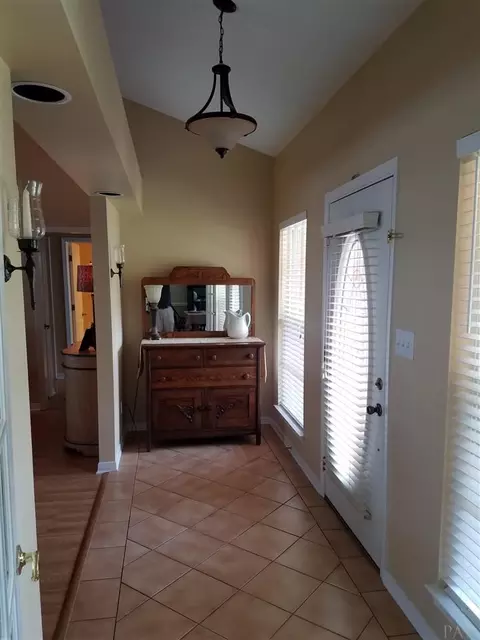 1010 Brandermill Dr, Cantonment, FL 32533 photo 3