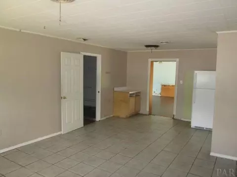 6460 Julia Dr, Milton, FL 32570 photo 2