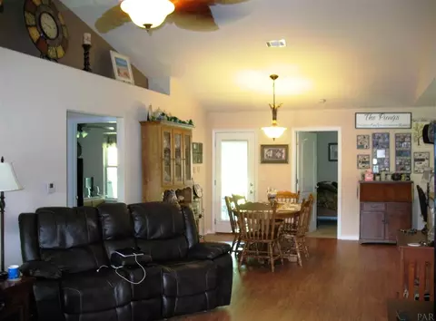 5613 Bellview Ct, Milton, FL 32583 photo 2