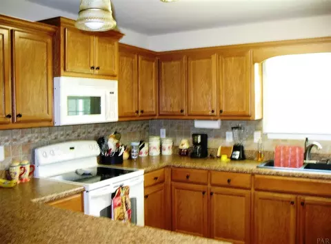 5613 Bellview Ct, Milton, FL 32583 photo 7