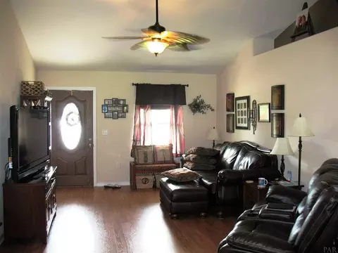 5613 Bellview Ct, Milton, FL 32583 photo 4