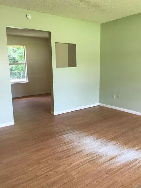 1124 Grenelefe Dr, Cantonment, FL 32533 photo 3